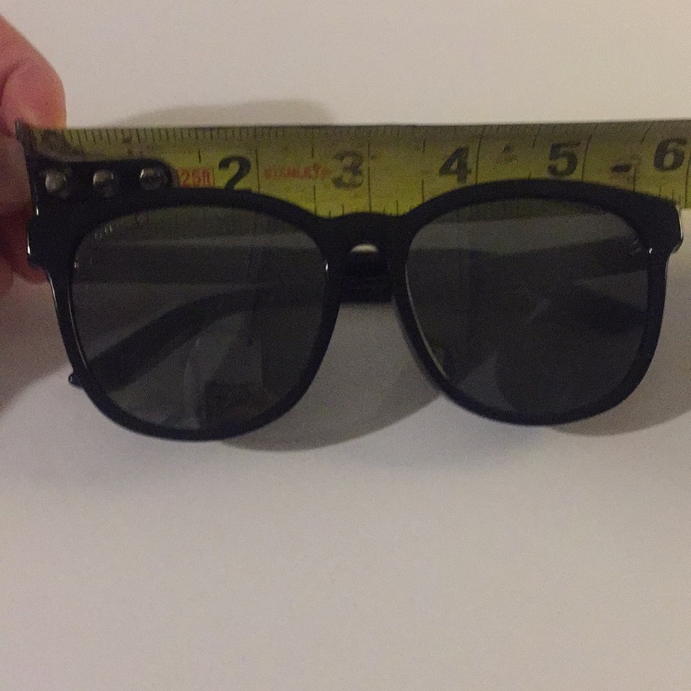 Gucci Black Swarovski sunglasses - Picture 7 of 8